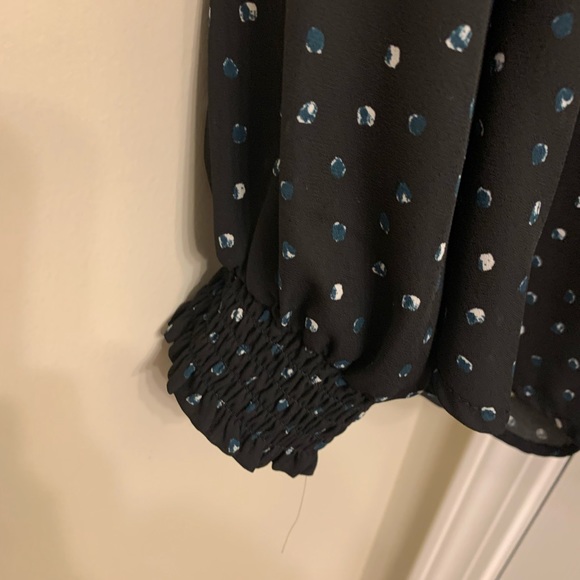 Apt 9 V Neck Buttoned Dotted Blouse, Medium - Picture 6 of 7